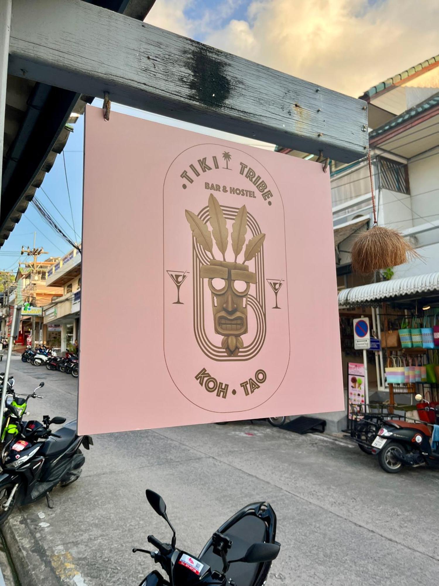 Tiki Tribe Bar & Hostel Ko Tao Esterno foto