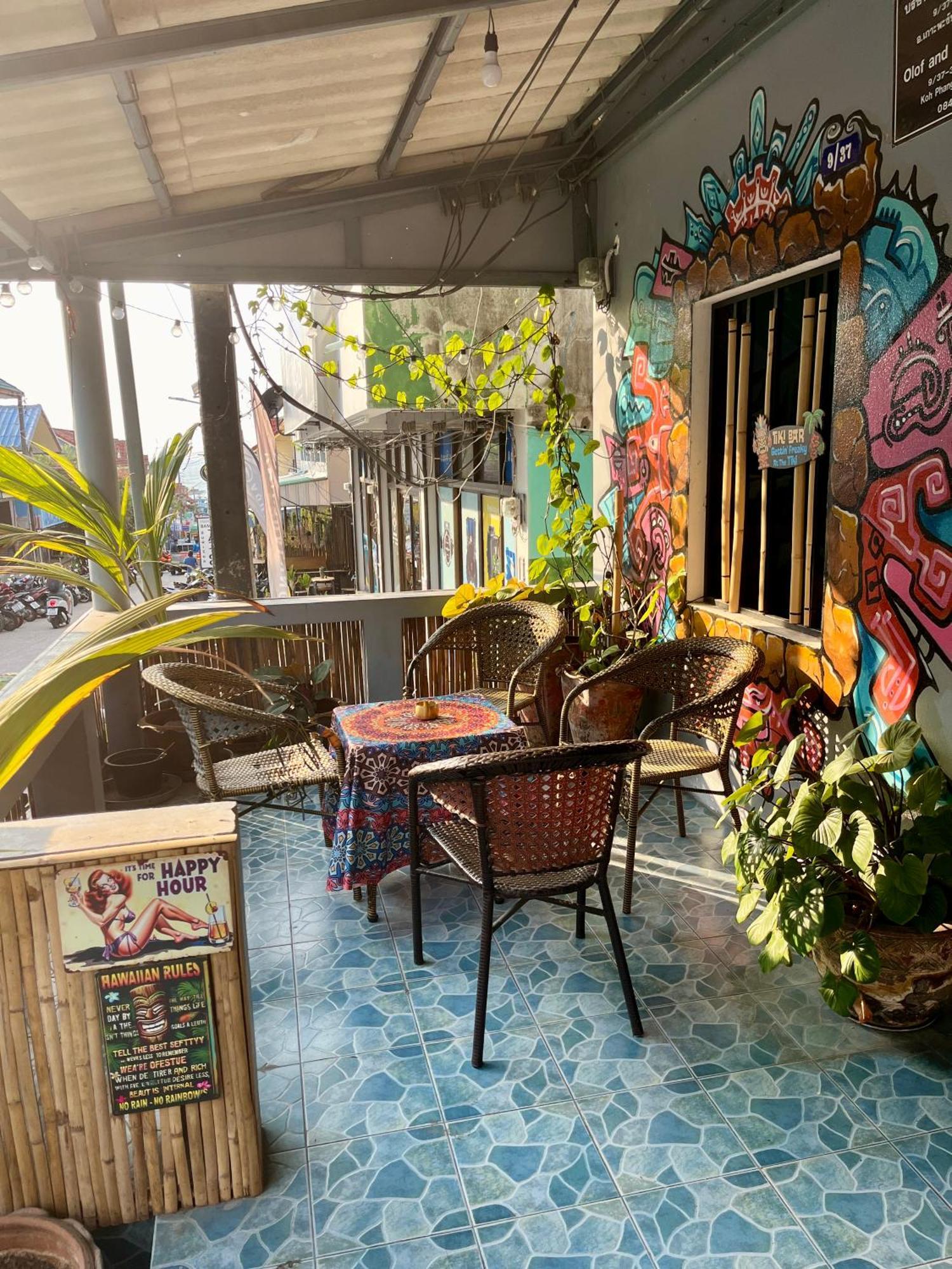 Tiki Tribe Bar & Hostel Ko Tao Esterno foto